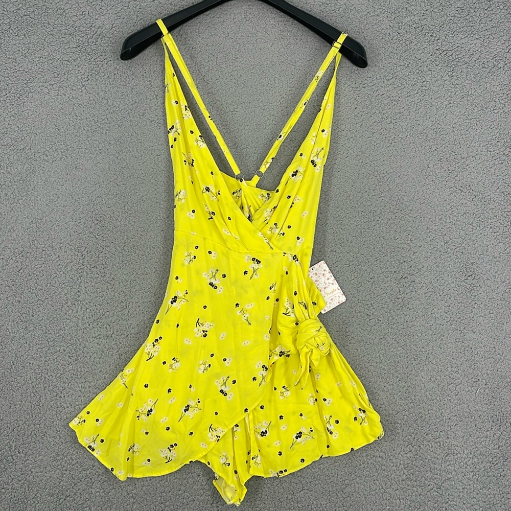 Free People electric yellow combo floral jumper women’s 4 shorts & wrap shirt
